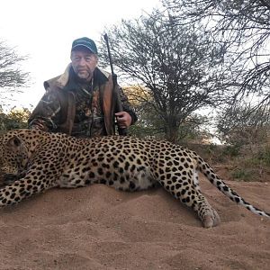 Leopard Hunt Namibia