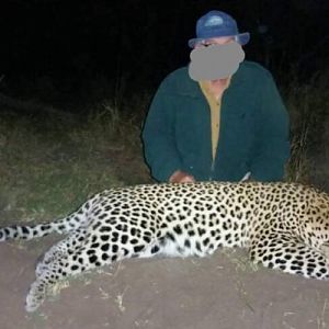 Leopard Hunt Zimbabwe