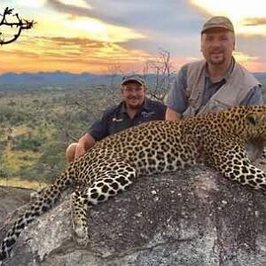 Leopard Hunt Zimbabwe