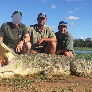 Hunt Crocodile in Zimbabwe