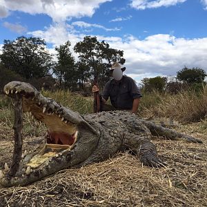 Hunt Crocodile in Zimbabwe