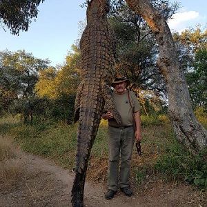 Hunt Crocodile in South Africa