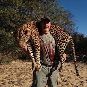 Leopard Hunt Zimbabwe