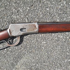 Lever Action Rifle Winchester 1892 saddle ring carbine in 25-20