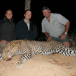 Zimbabwe Hunt Leopard