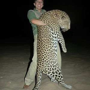 Zimbabwe Hunt Leopard