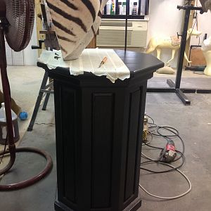 Simple and Rustic Pedestal