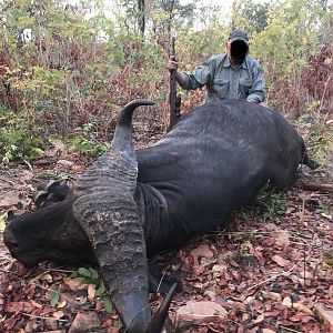 Hunt Cape Buffalo in Zimbabwe