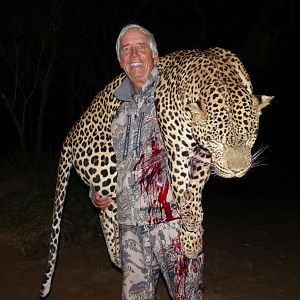 Zimbabwe Hunting Leopard