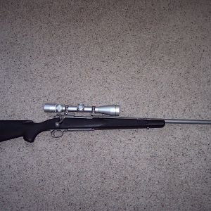 Winchester 70 Classic Stainless BOSS Rifle With Leupold VX3 Stainless .270 Riflescope