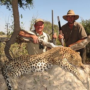 Leopard Hunt Namibia