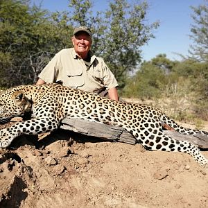 Hunting Leopard in Namibia