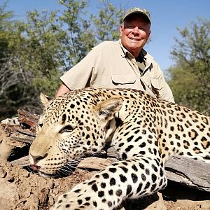 Leopard Hunt Namibia