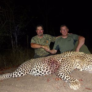 Leopard Hunt Zimbabwe