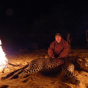 Hunt Leopard in Zimbabwe