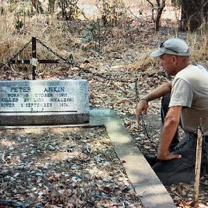 Gravesite of Peter Hankins