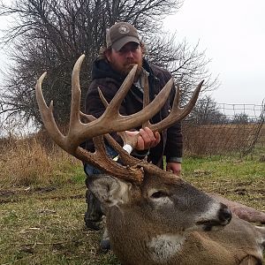 Hunt White-tailed Deer in Missouri USA