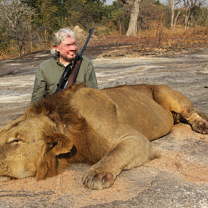 Tanzania Hunt Lion