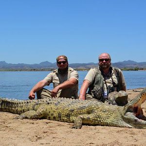 Mozambique Hunt Crocodile