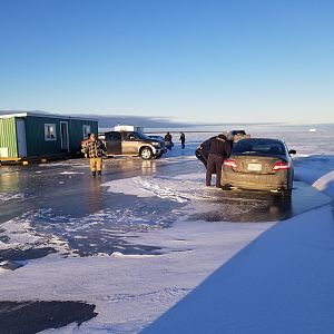 Ice Fishing USA