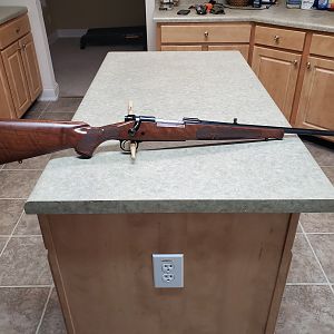 Winchester 70 XTR Featherweight 7MM Mauser Rifle