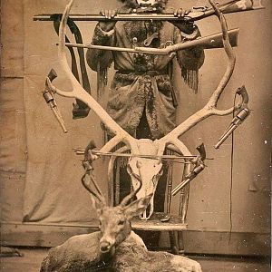 American frontiersman in 1860s Buck-elk-rifles and revolvers