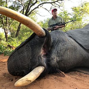 Hunt Elephant in Zimbabwe