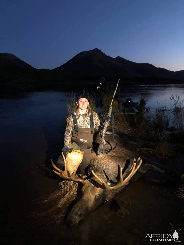 40 Inch Moose Bull Hunting