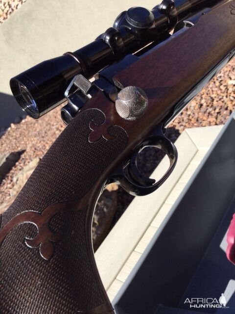 American Custom Rifle with 1941 era Winchester model 70 in .270  factory Winchester barrel