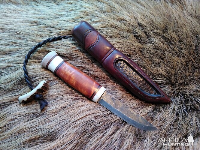 Beaver Tail Knives in Scandinavian Style