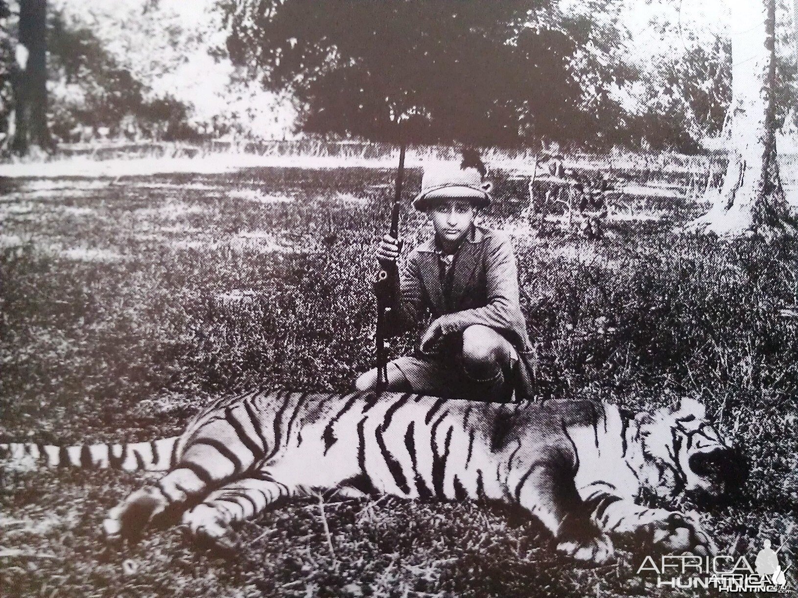 Billy Arjan Singh with his first tiger shot at age 14