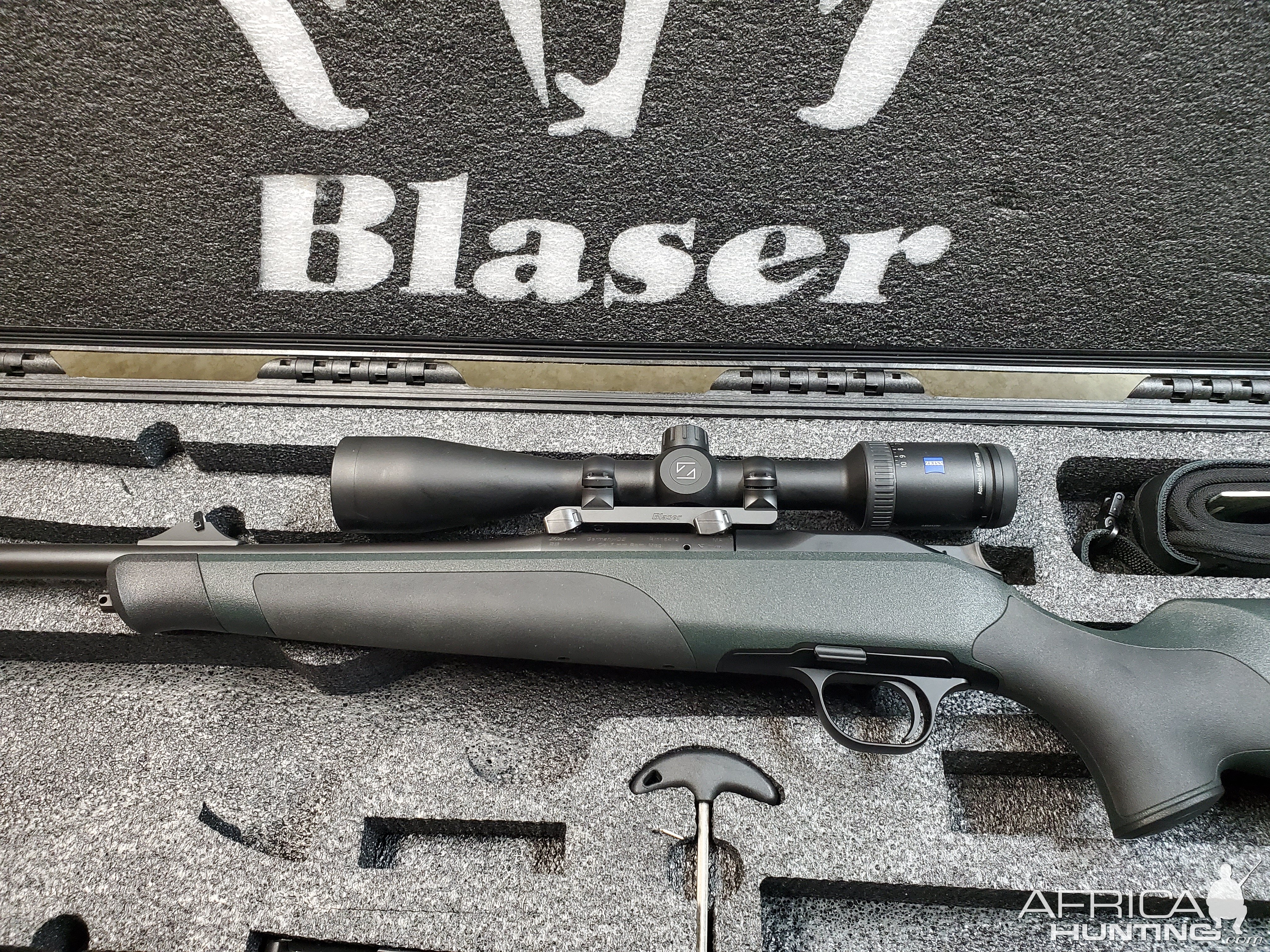 Blaser R8 Professional Rifle