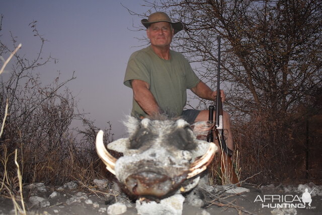 Botswana Hunt Warthog