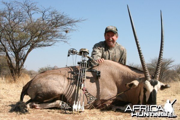 Bowhunting Gemsbok in Namibia