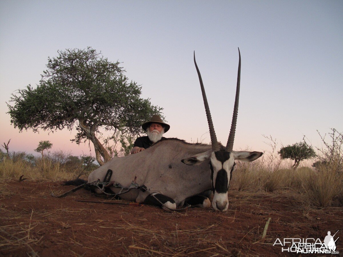 Bowhunting Oryx