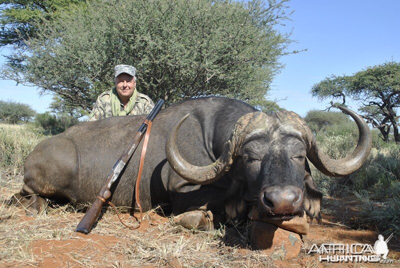 Buffalo hunt with Wintershoek Johnny Vivier Safaris