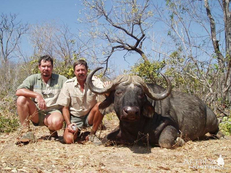 Buffalo Hunt Zimbabwe