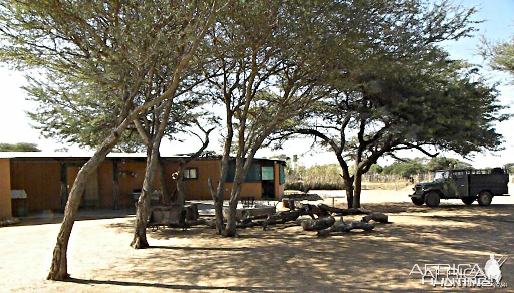 Bushcamp - Kataneno