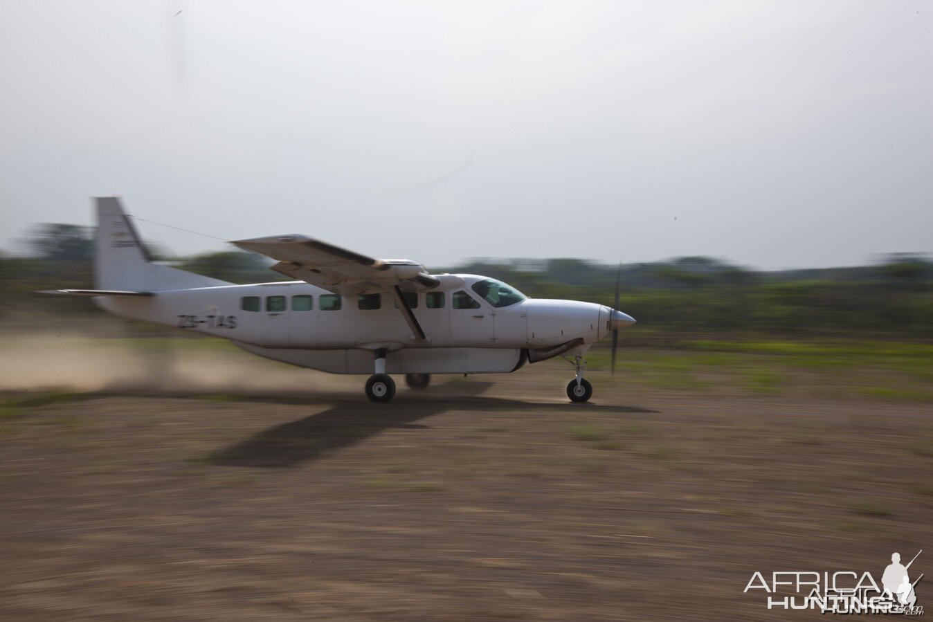 Caravan plane landing