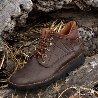 Courteney Boot "The Hunter" [Narrow]