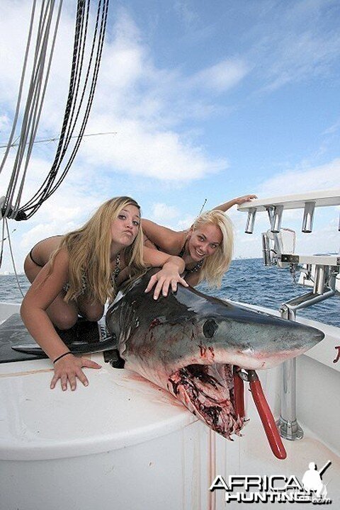 Fishing Babes