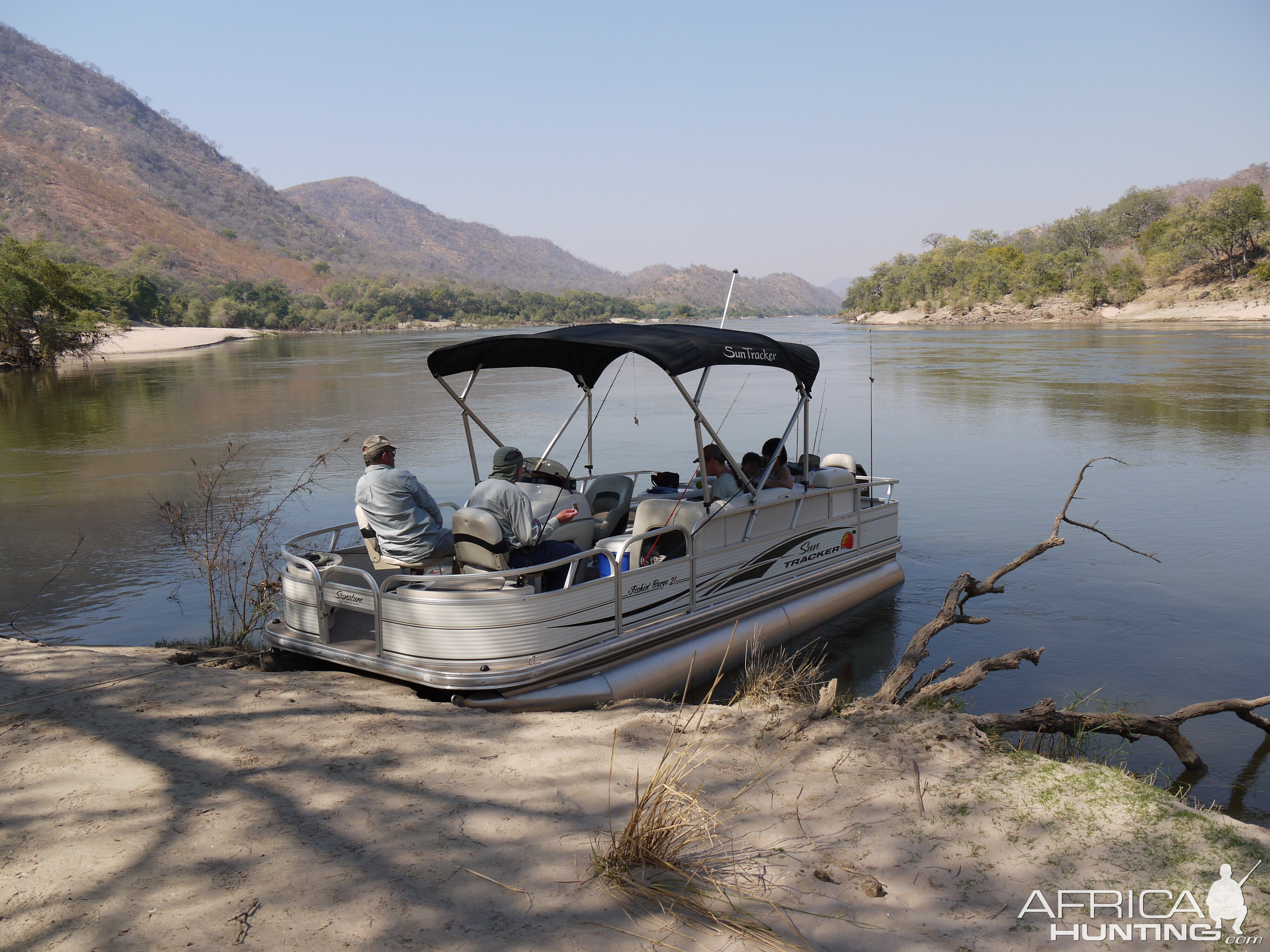 fishing below mupata gorge to lower zambezi NP