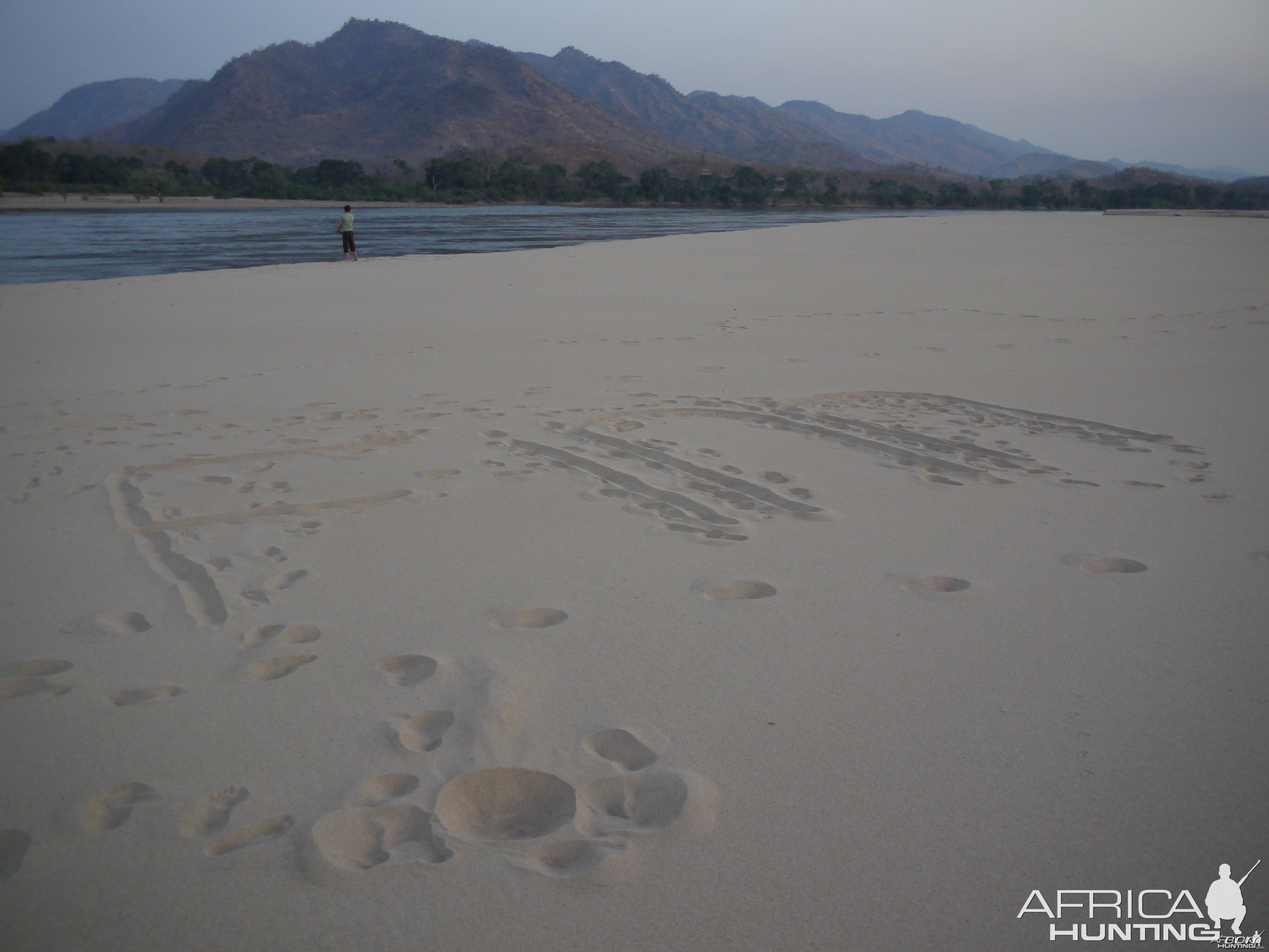 fishing below mupata gorge to lower zambezi NP