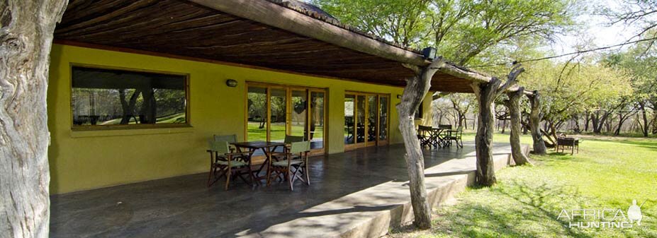 Giraffe Camp Hunting Accommodation Pro Hunting Safaris