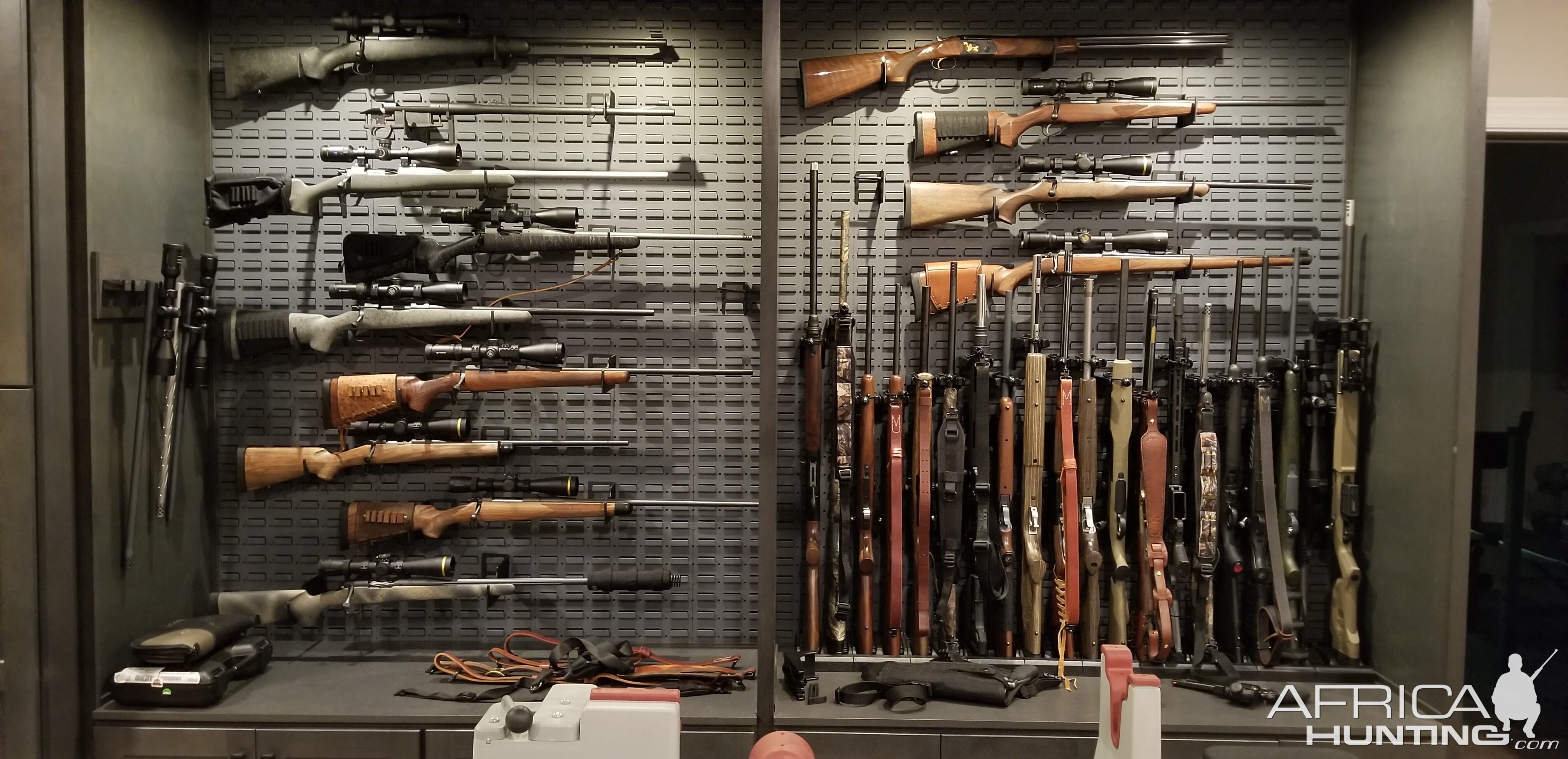 Gun & Reloading Room