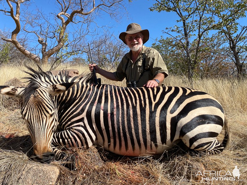 Hartmann's Zebra Hunt Namibia