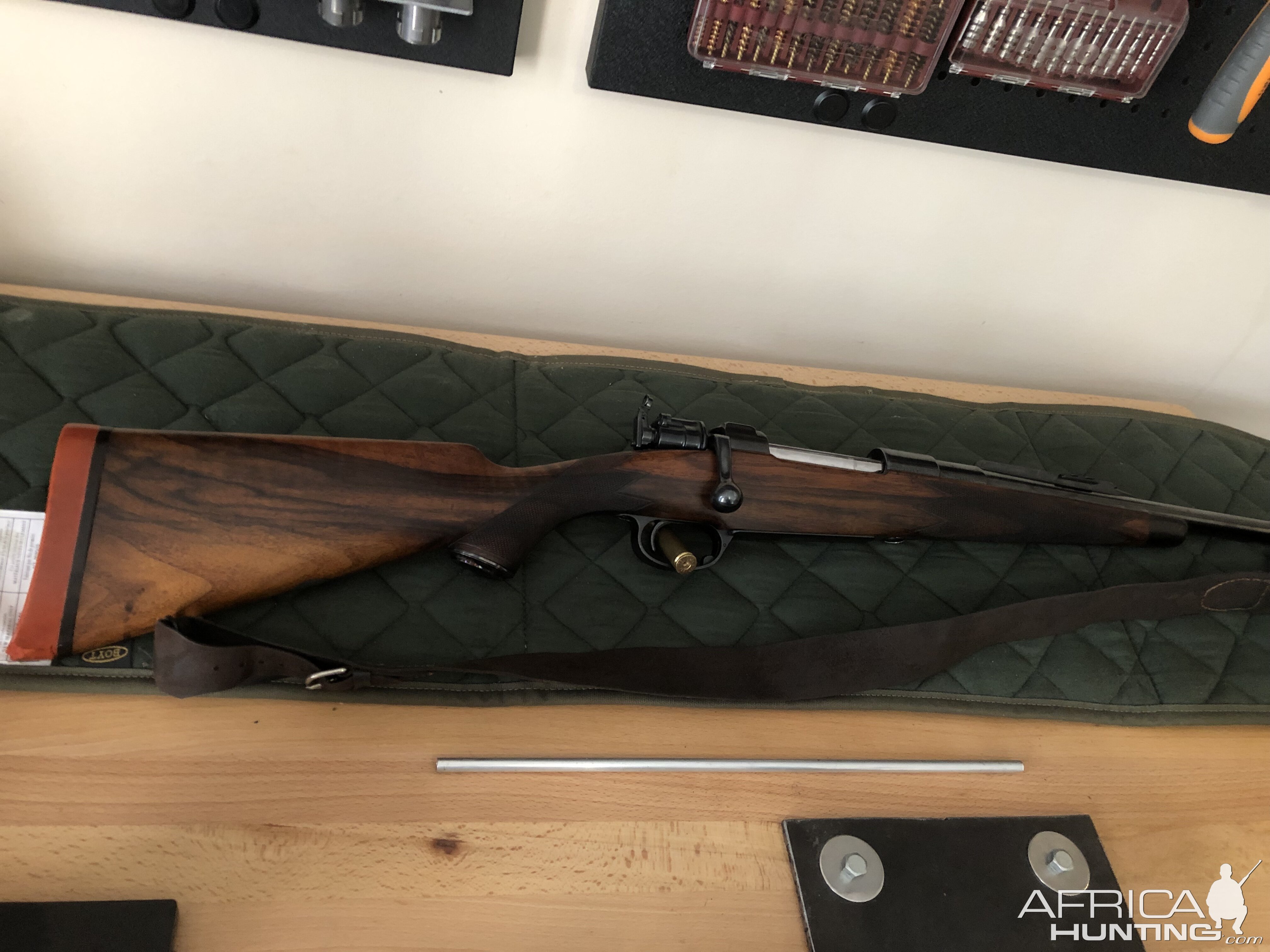 Holland & Holland 375 rimless bolt action Rifle