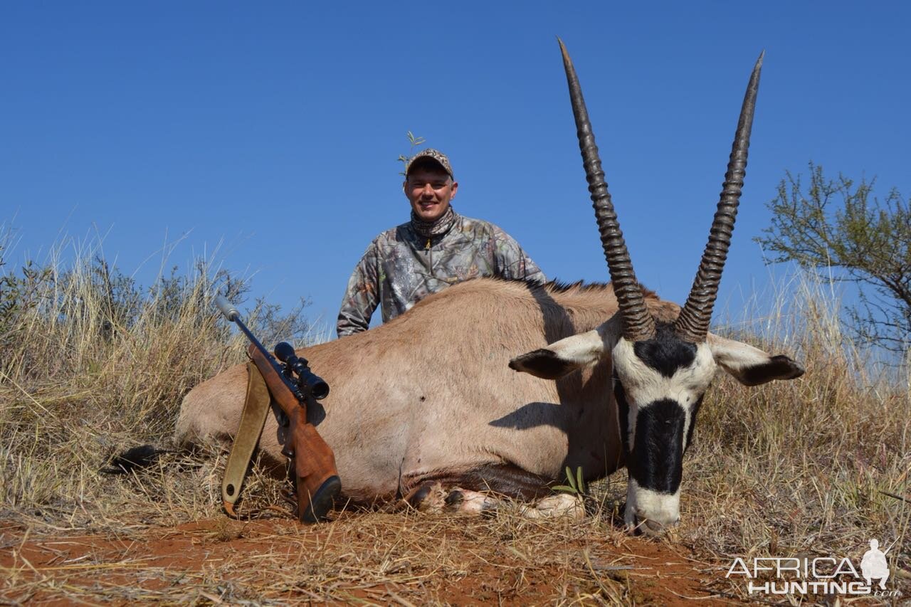 Hunt Gemsbok in South Africa