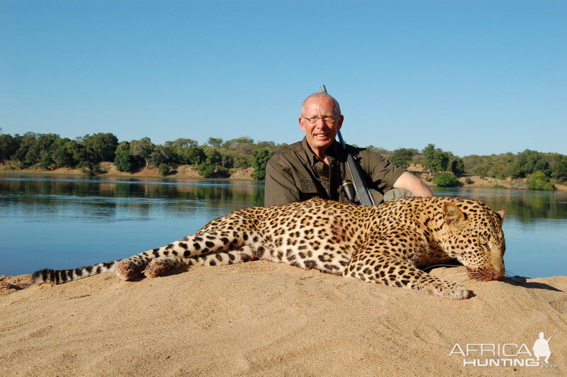 Hunt Leopard Zimbabwe