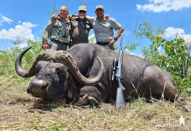 Hunting Buffalo in Zimbabwe